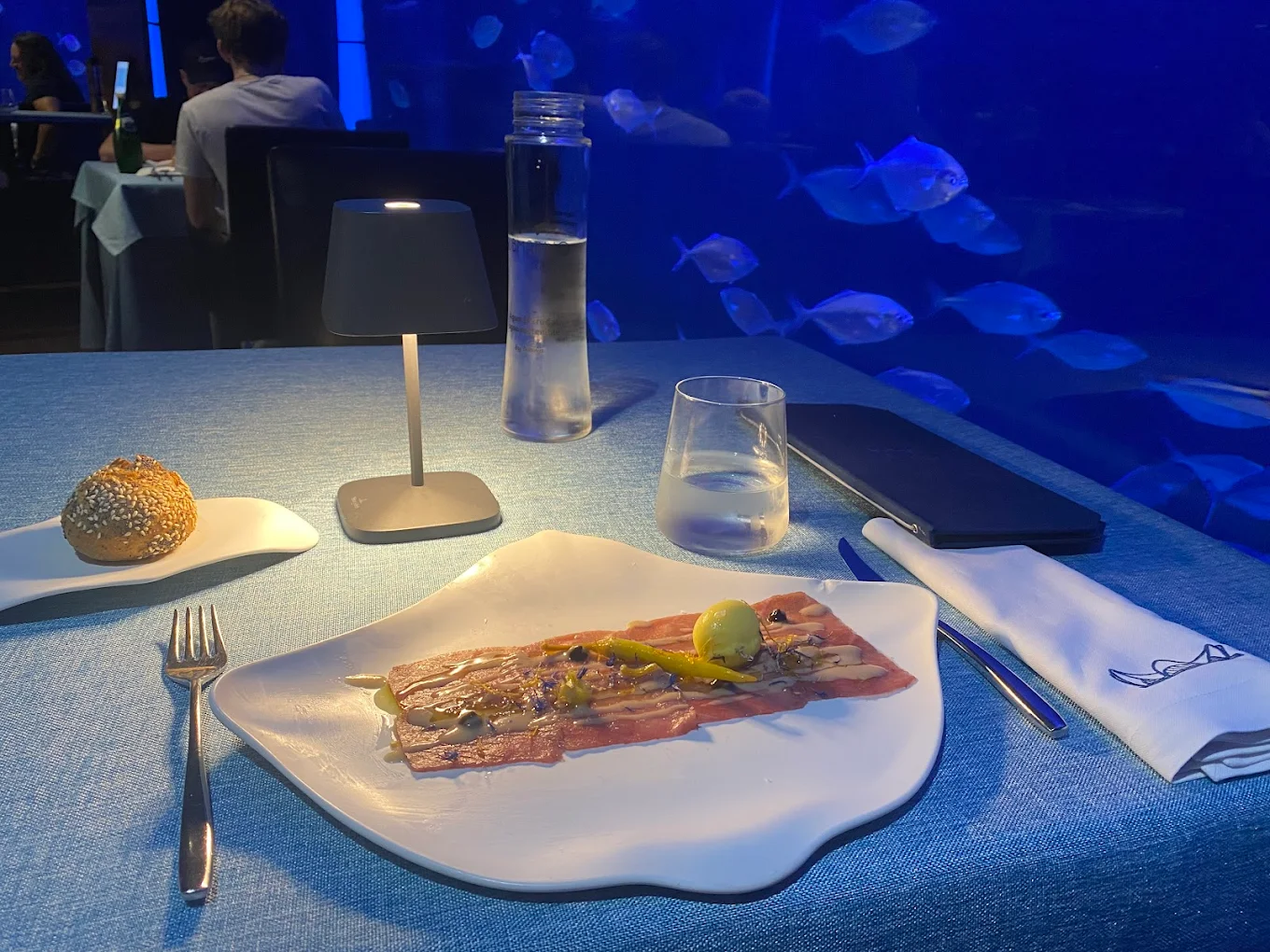 Submarino Restaurant, ein Raum für gehobene mediterrane Küche im Inneren des Oceanogràfic von Valencia
